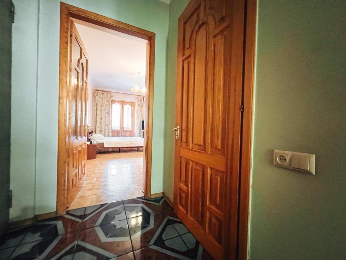 1-Room Apartments Kiev City Center Luaran gambar